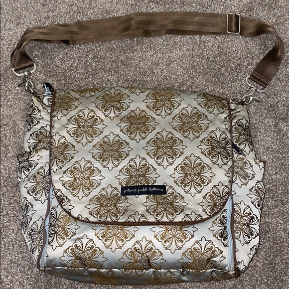 Petunia Pickle Bottom Diaper Bag - Picture 1 of 1